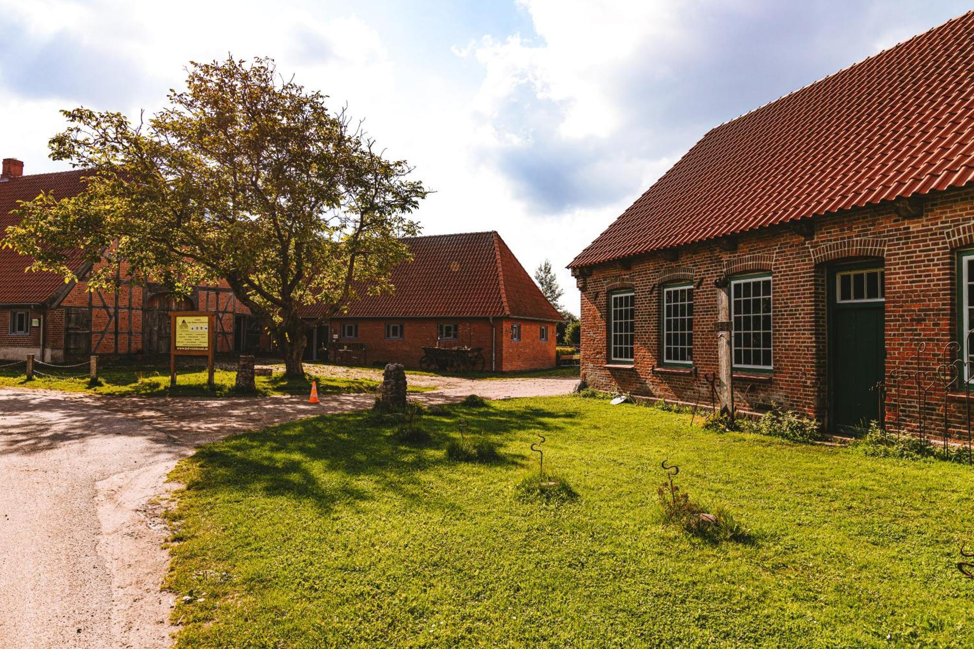 Domo Camp - Nature Glamping Hof Viehbrook Hotel Rendswuhren Екстериор снимка