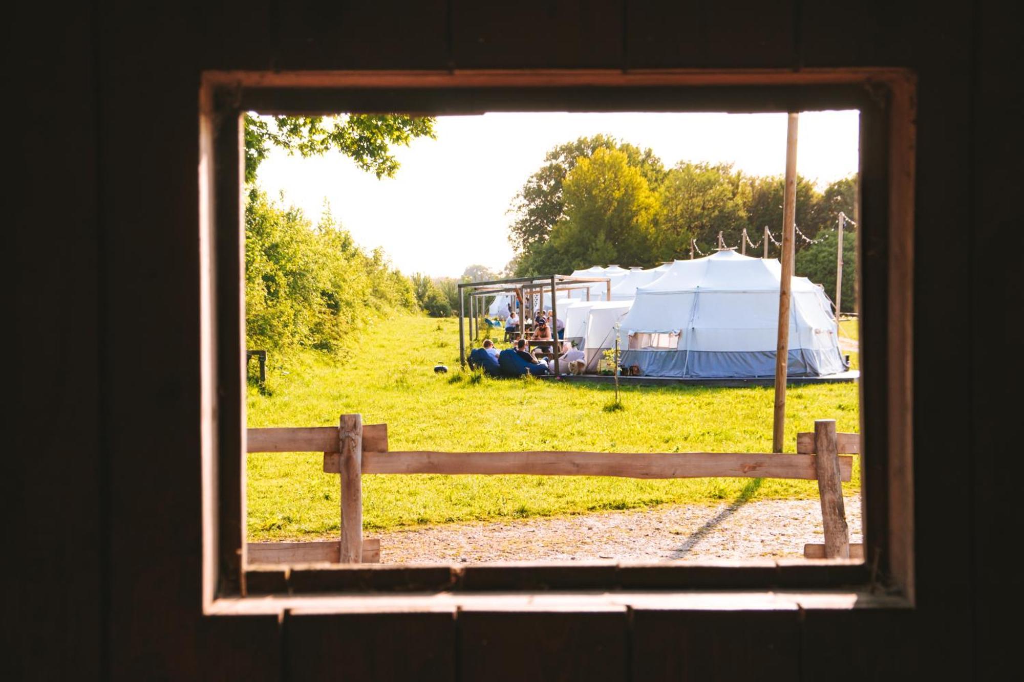 Domo Camp - Nature Glamping Hof Viehbrook Hotel Rendswuhren Екстериор снимка